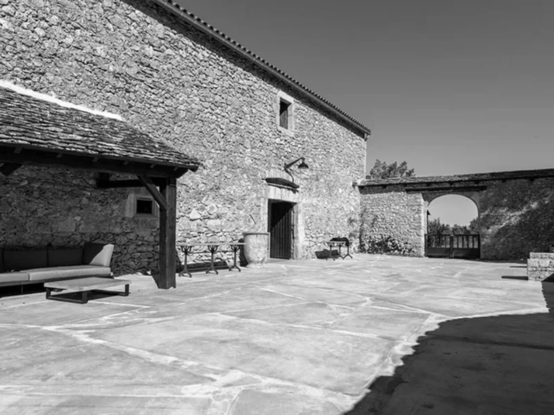 Le Clos Bel Air prépare son ouverture en 2026 sur le Larzac