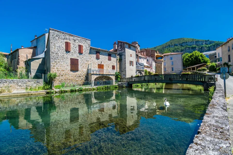 Creissels, village en Aveyron proche de Millau